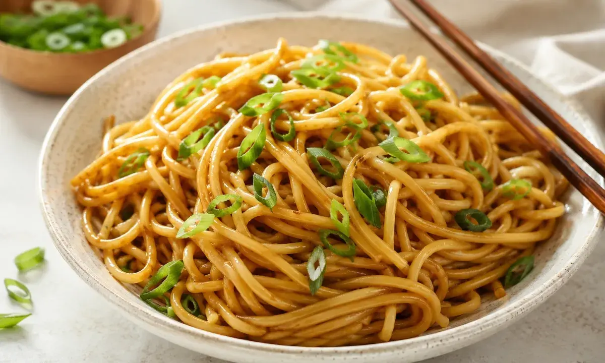 Classic Plain Lo Mein Noodles Recipe featured image