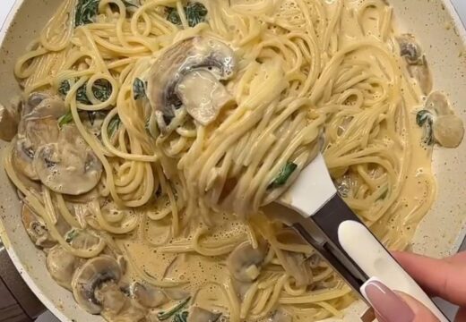 creamy garlic mushroom pasta recipe