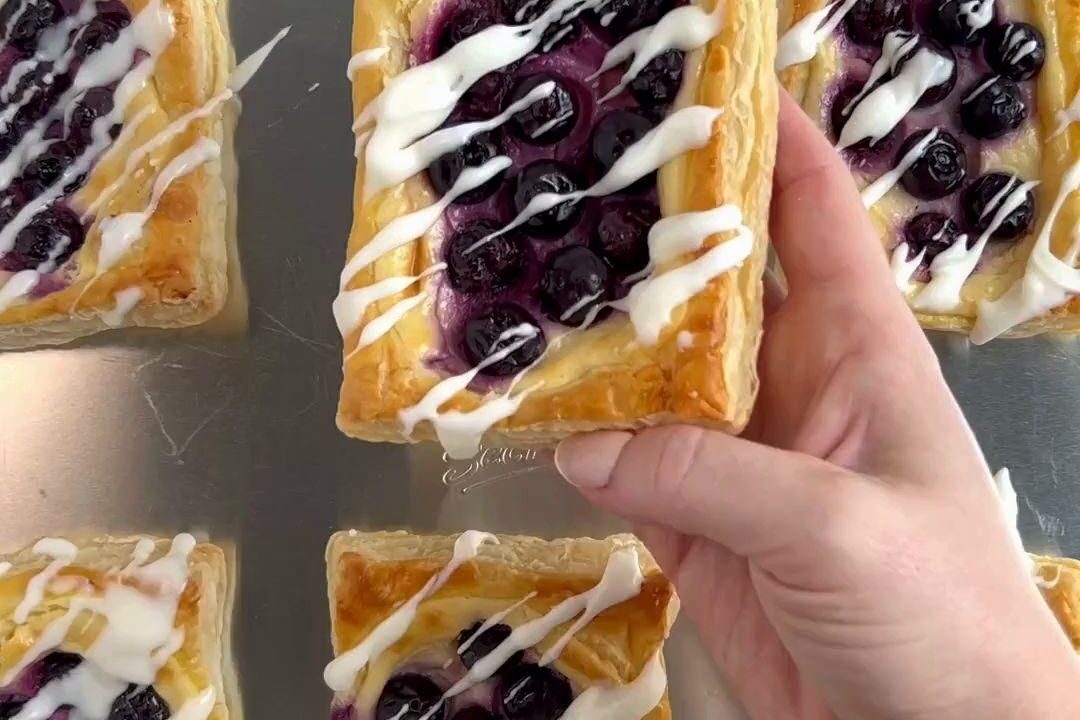blueberry lemon cream danishes