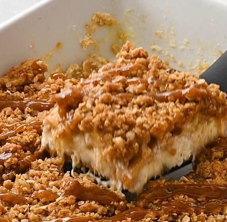caramel apple cheesecake bars