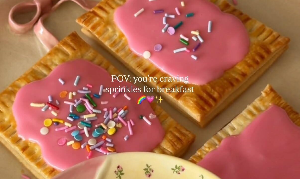 homemade strawberry pop tarts