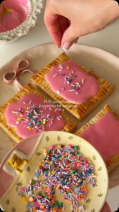 homemade strawberry pop tarts