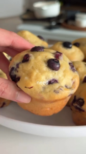 blueberry greek yogurt muffins