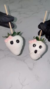 halloween mummy and ghost treats