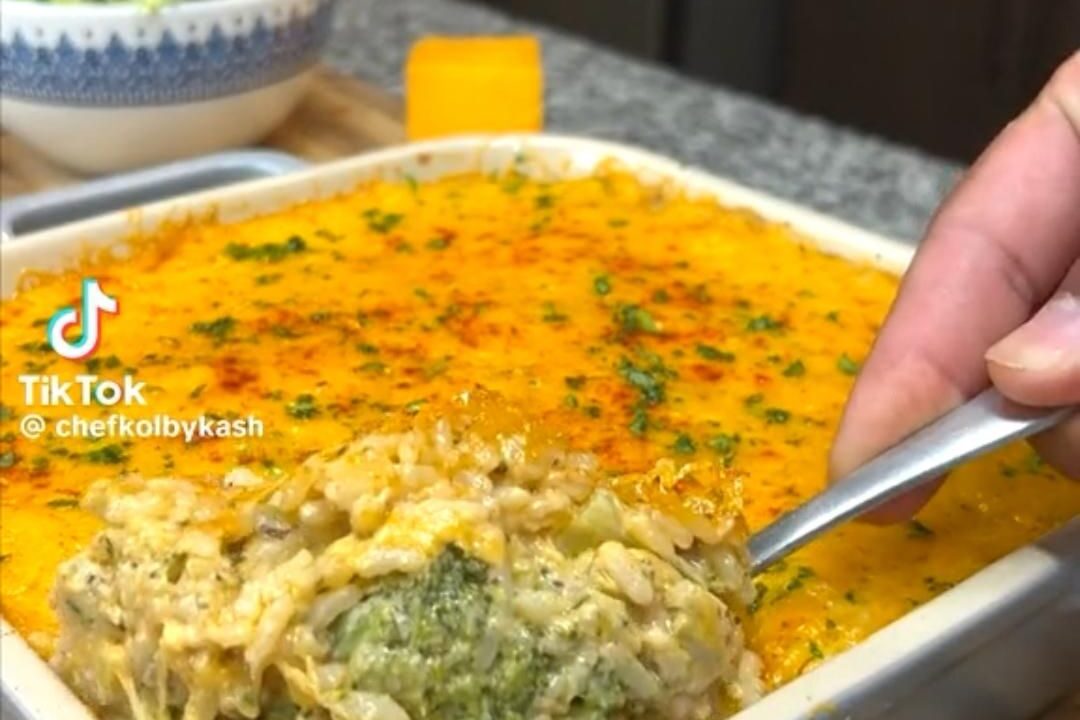 cheesy chicken broccoli rice casserole
