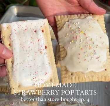 homemade strawberry pop tarts