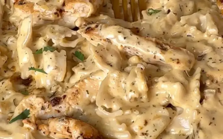 easy chicken garlic parmesan pasta