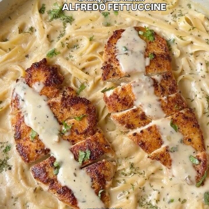 creamy garlic chicken fettuccine recipe