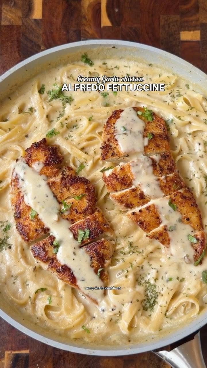 Creamy Garlic Chicken Fettuccine