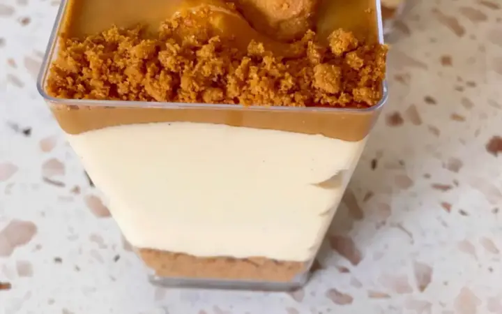 no bake biscoff cheesecake cups