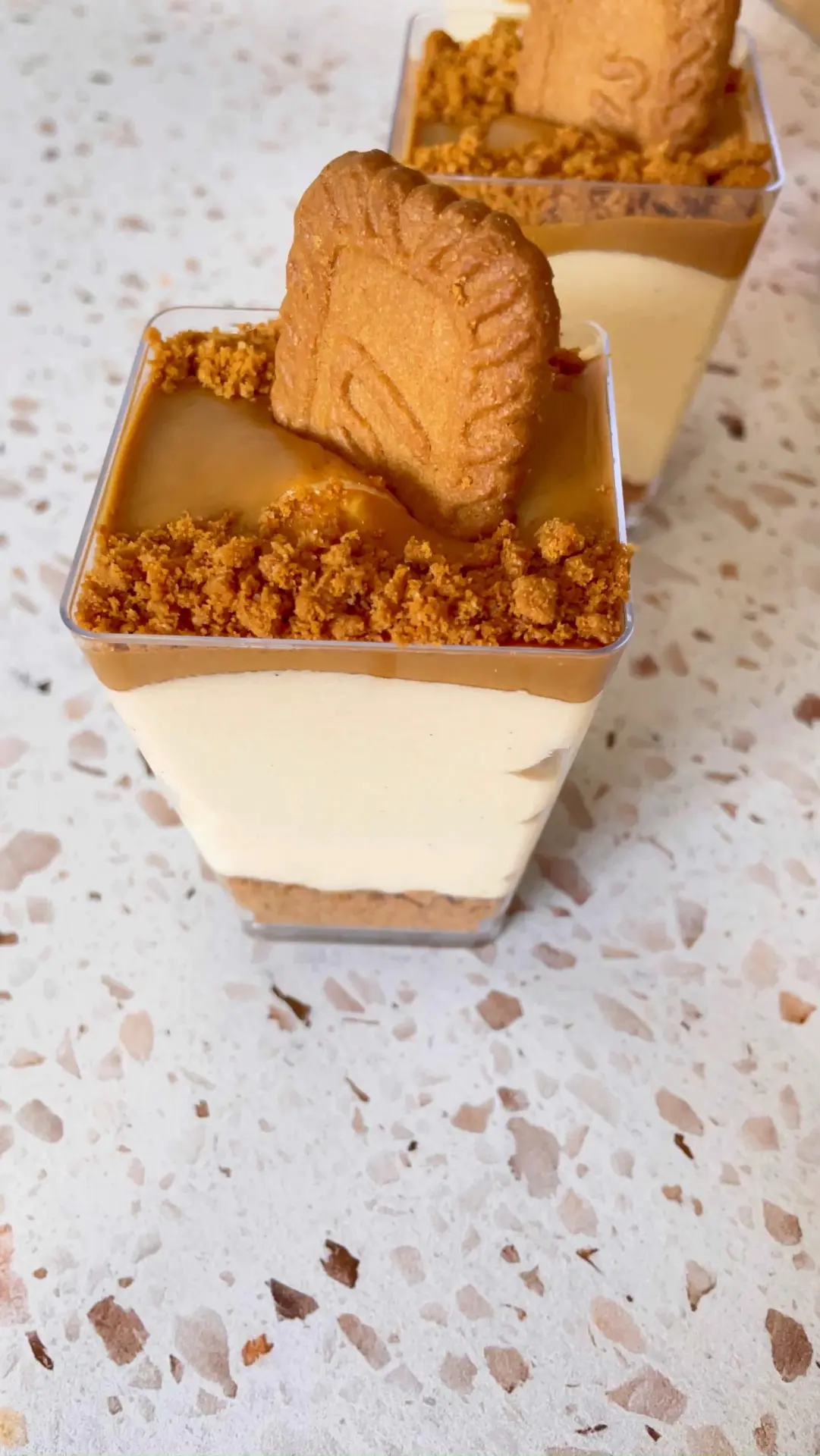 no bake biscoff cheesecake cups