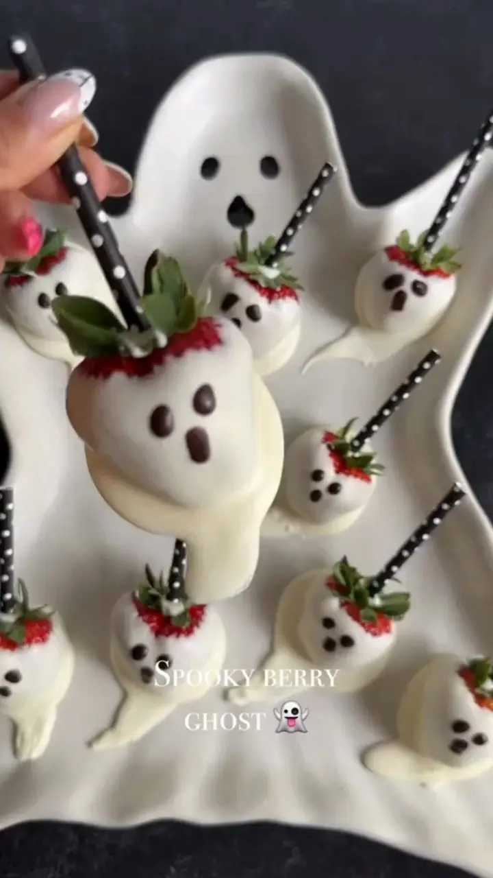 spooky berry ghost recipe